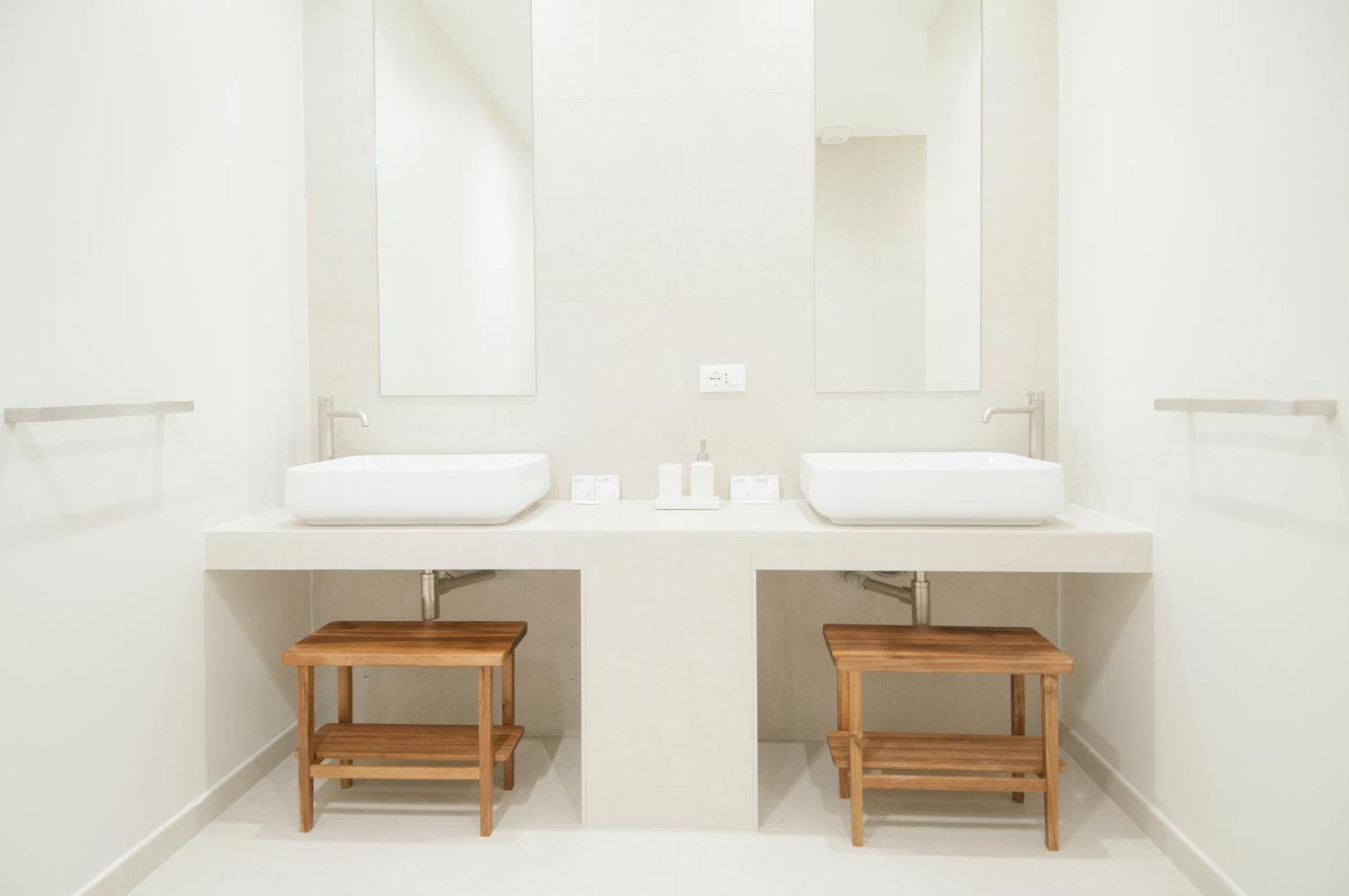 Zefiro - Saffi Design Apartments - Ambrogiohost Болоня Екстериор снимка